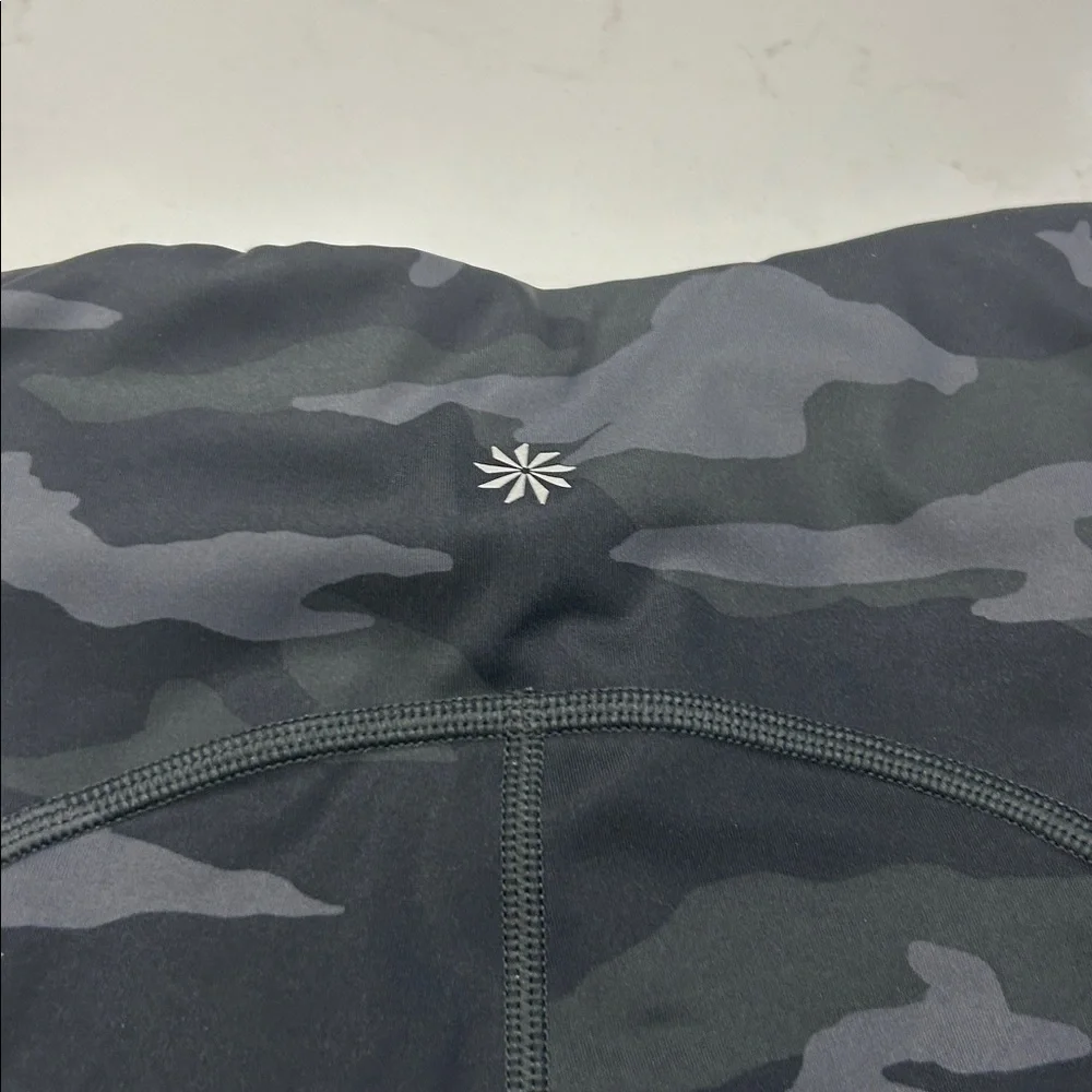 ATHLETA Ultimate Stash Pocket Camo 7/8 Tight #531773 Size Medium - Picture 6 of 8